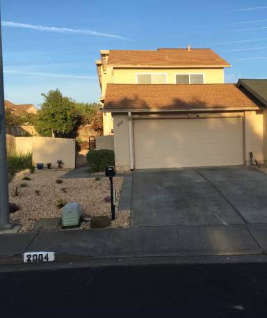 Main picture of 2070 Larchmont Cir