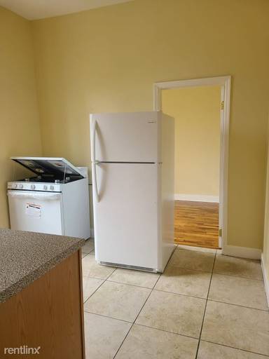 Main picture of 310 E Sidney Ave