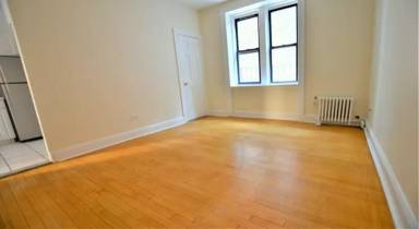 Main picture of 320 W 45th St
