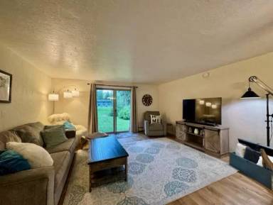 Main picture of 3266 Mendenhall Loop Rd