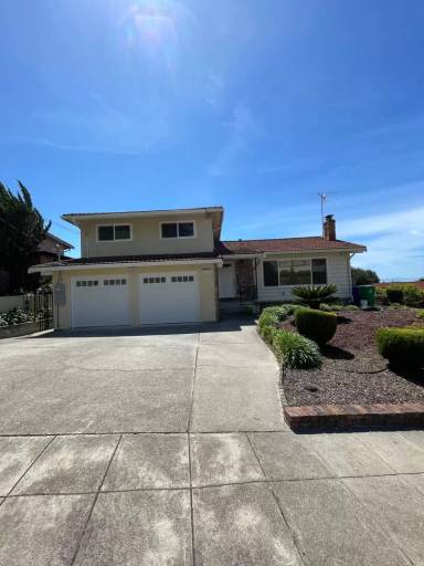 Main picture of 16233 San Remo Dr