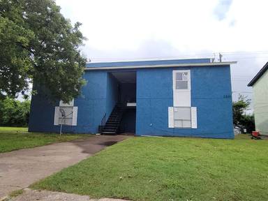 Main picture of 2814 Cypress Bend Cir
