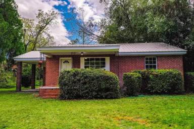 Main picture of 1453 Mary St