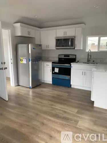 Main picture of 3214 1/2 W 18th St