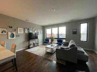 Main picture of 4243 S Saint Lawrence Ave