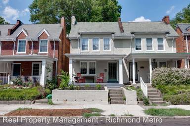 Main picture of 2022 Rosewood Ave