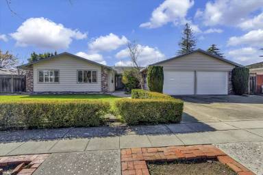 Main picture of 1020 The Dalles Ave