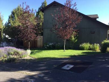 Main picture of 2012 NE Patterson Cir