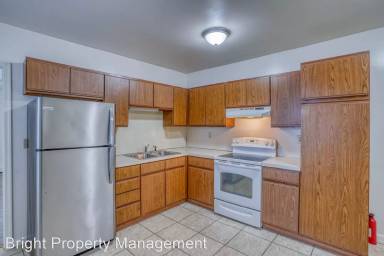 Main picture of 52 E Main St