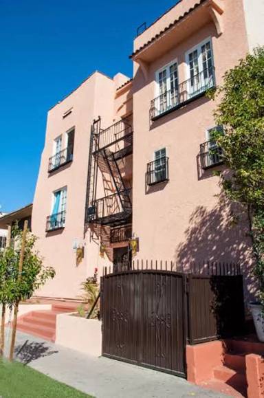 Main picture of 712 N Hobart Blvd