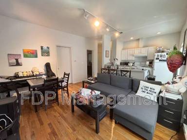 Main picture of 488 E Main St