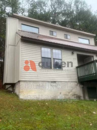 Main picture of 3297 Conner St