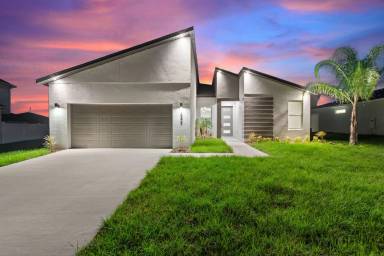 Main picture of 727 James Ct