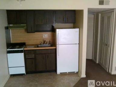 Main picture of 1221 S 3rd St