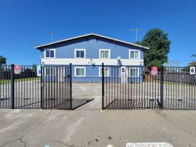 Main picture of 3729 Balsam St