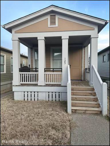 Main picture of 125 Saffarans Ave