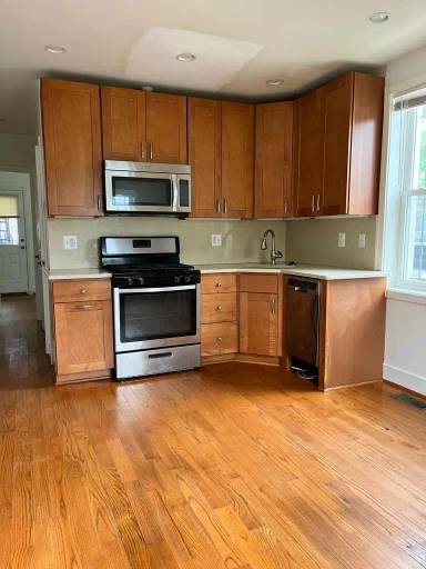 Main picture of 1740 H St NE