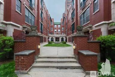 Main picture of 426-36 W Surf St Apartments