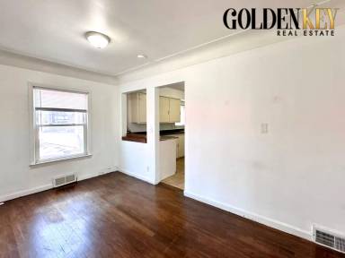 Main picture of 2961 Prynne St