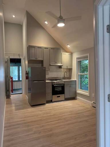 Main picture of 31 Marble Ave