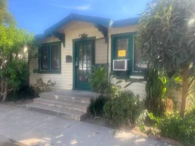 Main picture of 405 S Lemon St