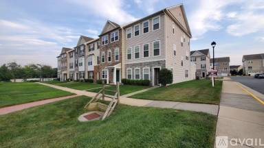 Main picture of 44122 Turf Field Sq