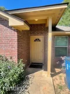 Main picture of 105 Oakley Dr