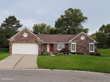 Main picture of 668 Baker St