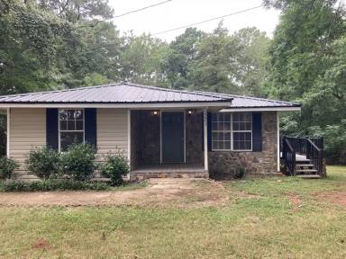 Main picture of 1221 Armour Cir