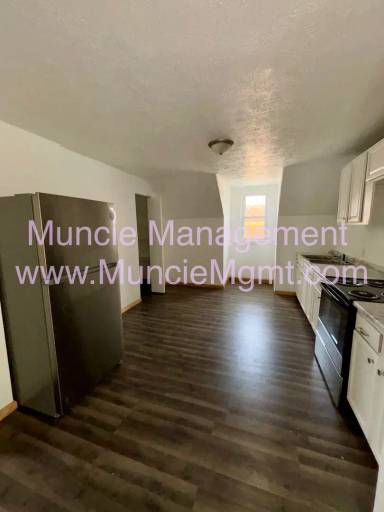Main picture of 500 N Alameda Ave