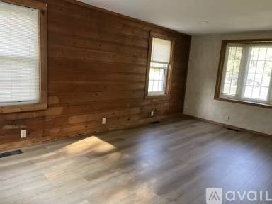 Main picture of 1035 State Road 25 W