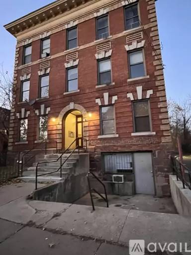 Main picture of 38 Sanford St