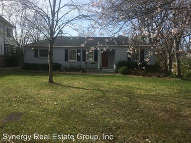 Main picture of 126 Lincoln Ct