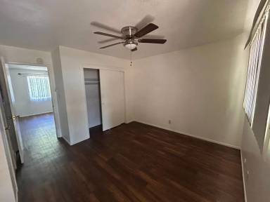 Main picture of 1148 W 7th St