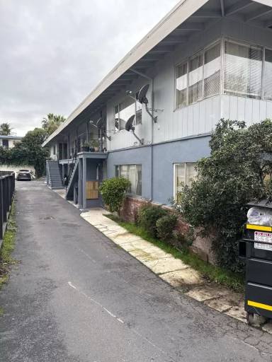 Main picture of 2811 Nicol Ave