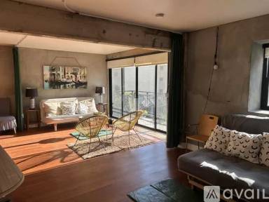Main picture of 416 S Spring St