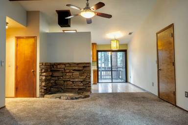 Main picture of 3457 Champlain Dr