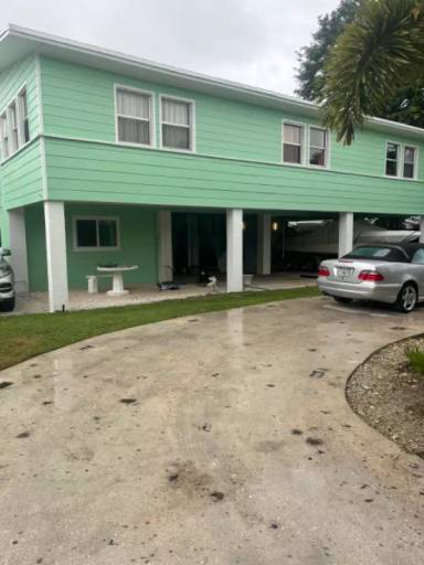 Main picture of 549 Plante St