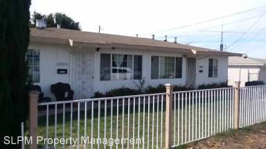 Main picture of 20893-95-97 Locust St