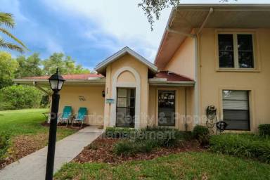 Main picture of 323 Knottwood Ct