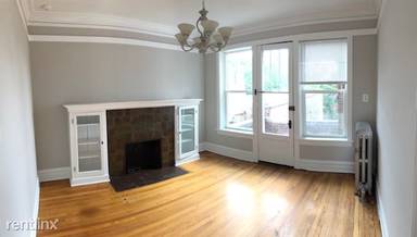 Main picture of 1264 W Winnemac Ave