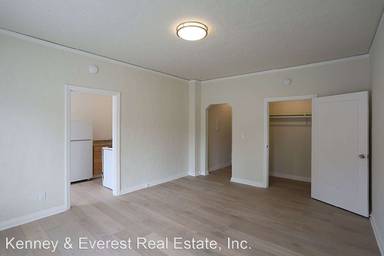 Main picture of 2440 8th Ave