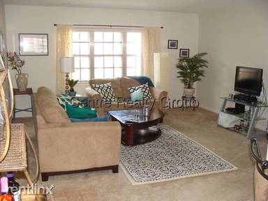 Main picture of 35 Lake Shore Ct