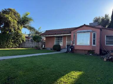 Main picture of 126 E Hillcrest Blvd