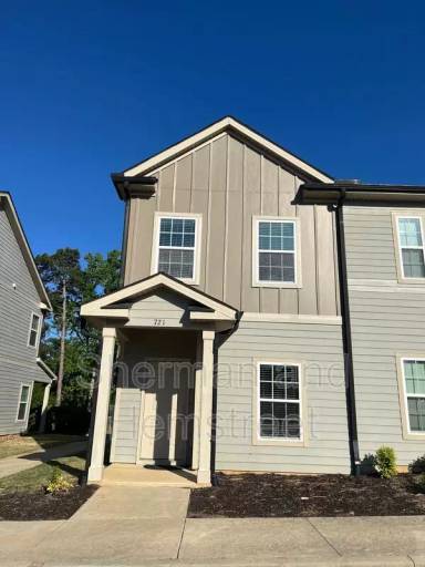 Main picture of 626 Dobhill Ln