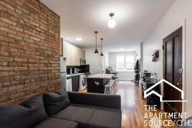 Main picture of 4009 N Lowell Ave