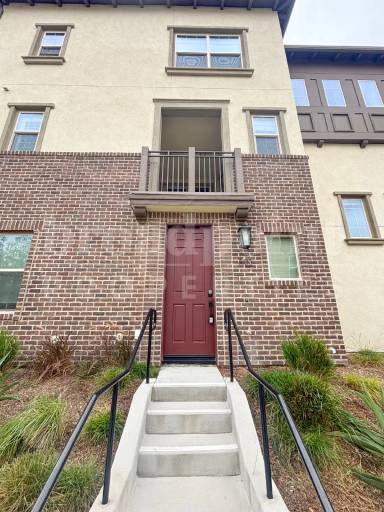 Main picture of 893 Slate St
