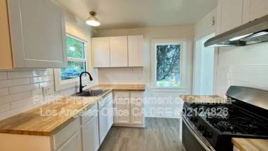 Main picture of 627 W 23rd St