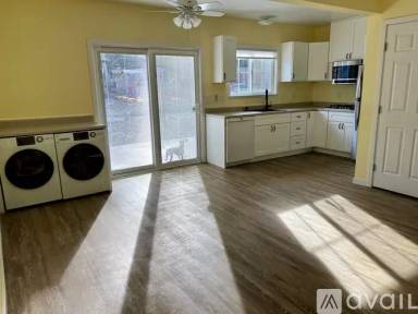 Main picture of 612 W Cotati Ave