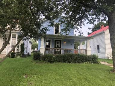 Main picture of 318 N Walnut St